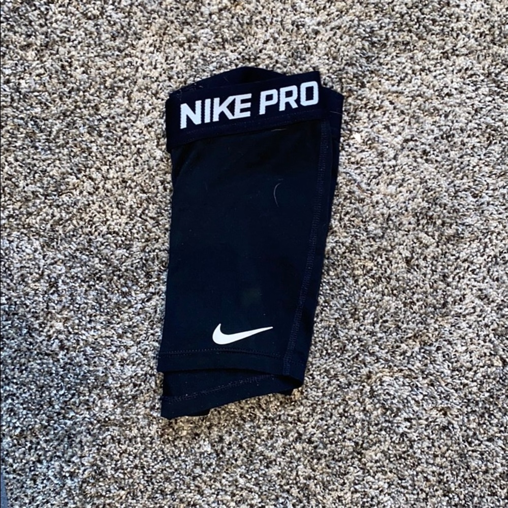 Nike dry-fit Volleyball spandex/shorts